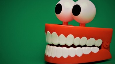 best electric toothbrush for dentures